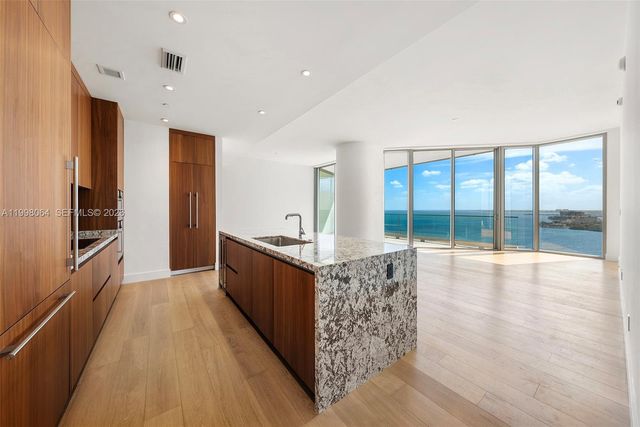 175 SE 25 Rd 2003, Miami, FL 33129