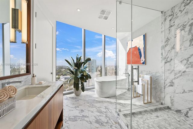 175 SE 25 Rd 2003, Miami, FL 33129