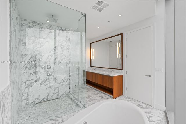 175 SE 25 Rd 2003, Miami, FL 33129