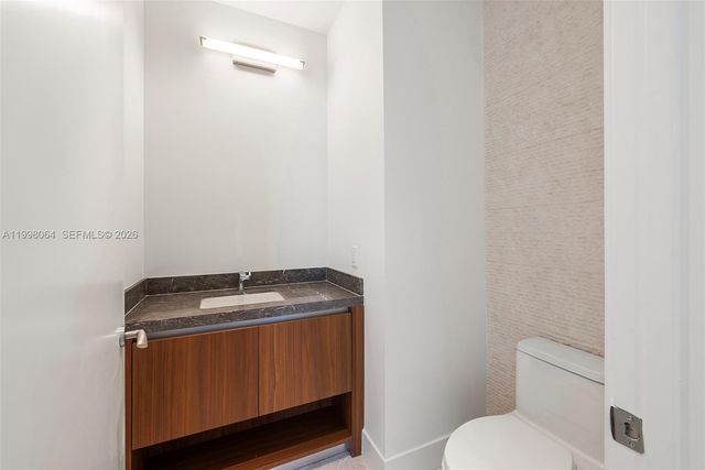 175 SE 25 Rd 2003, Miami, FL 33129