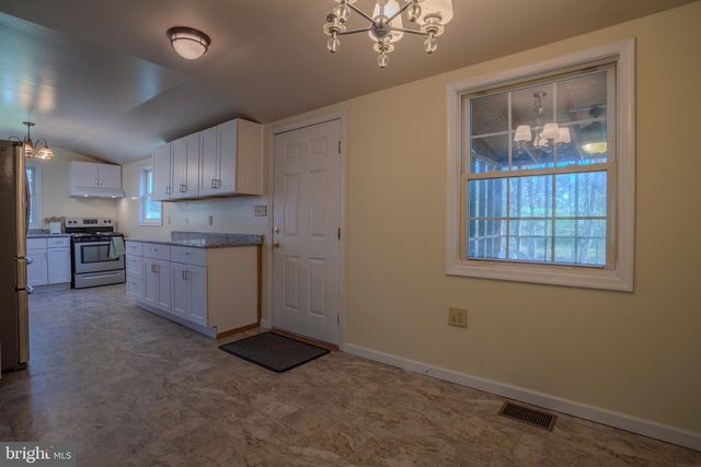 320 PAINTED MEADOW LN, Hedgesville, WV 25427