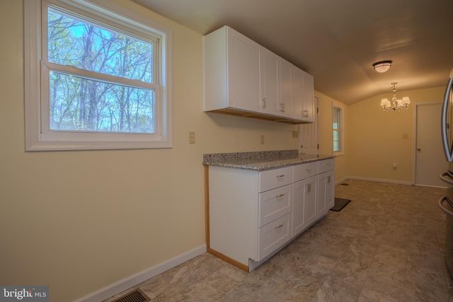320 PAINTED MEADOW LN, Hedgesville, WV 25427