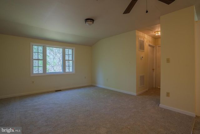 320 PAINTED MEADOW LN, Hedgesville, WV 25427