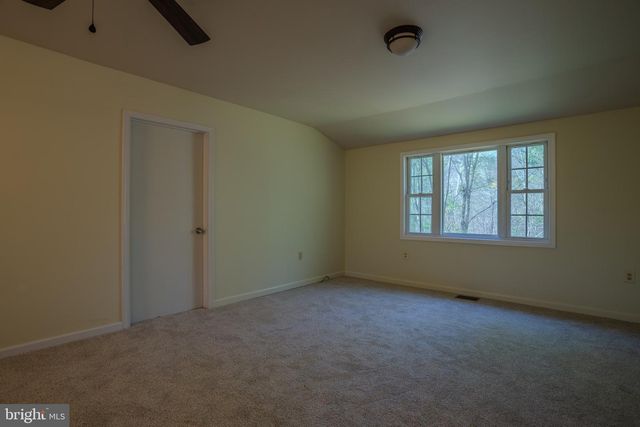 320 PAINTED MEADOW LN, Hedgesville, WV 25427