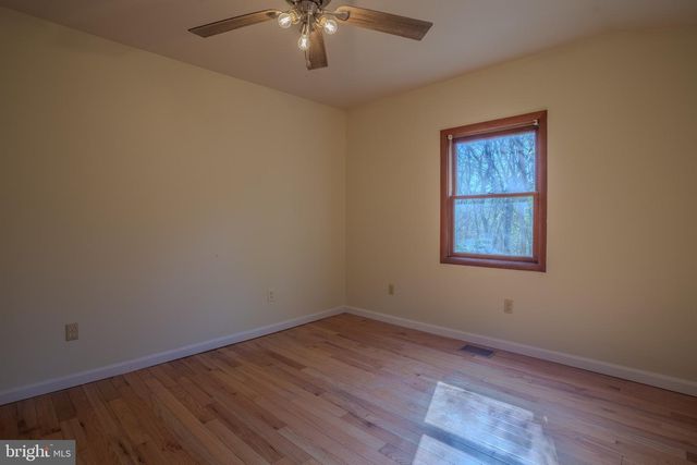 320 PAINTED MEADOW LN, Hedgesville, WV 25427