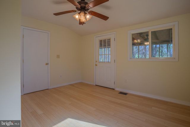 320 PAINTED MEADOW LN, Hedgesville, WV 25427