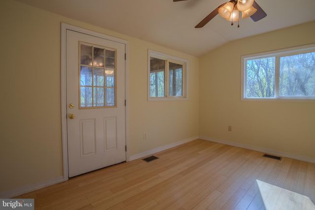 320 PAINTED MEADOW LN, Hedgesville, WV 25427