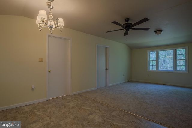320 PAINTED MEADOW LN, Hedgesville, WV 25427