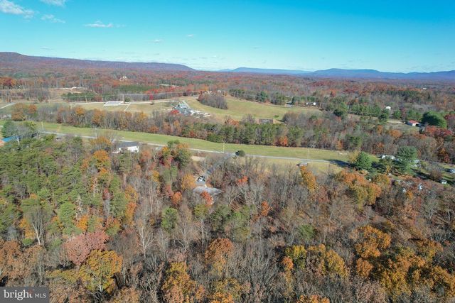 320 PAINTED MEADOW LN, Hedgesville, WV 25427