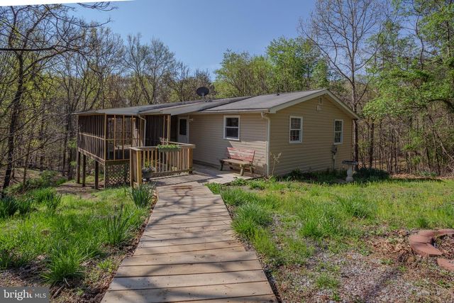 320 PAINTED MEADOW LN, Hedgesville, WV 25427