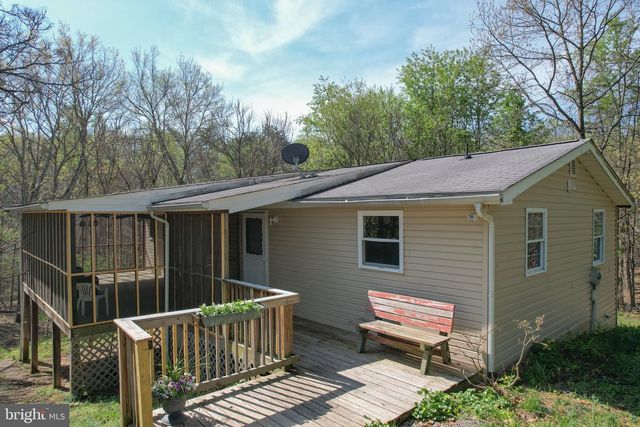 320 PAINTED MEADOW LN, Hedgesville, WV 25427