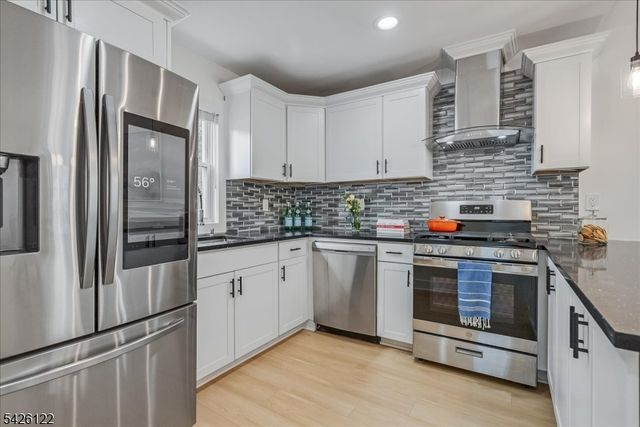 52 Hawthorne Ave, Bloomfield Twp., NJ 07003