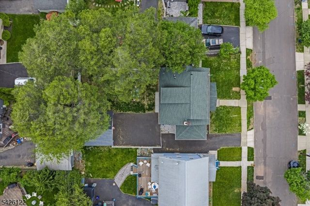 52 Hawthorne Ave, Bloomfield Twp., NJ 07003