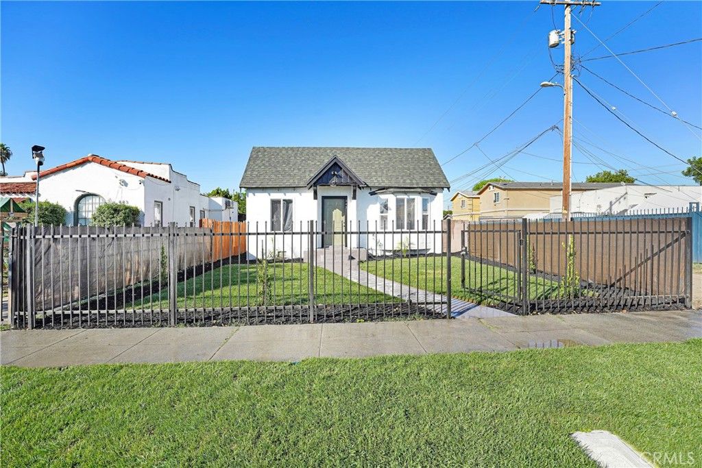 447 E 94th, Los Angeles, CA 90003 — exterior