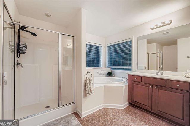 1240 Grayson Oaks Drive, Lawrenceville, GA 30045