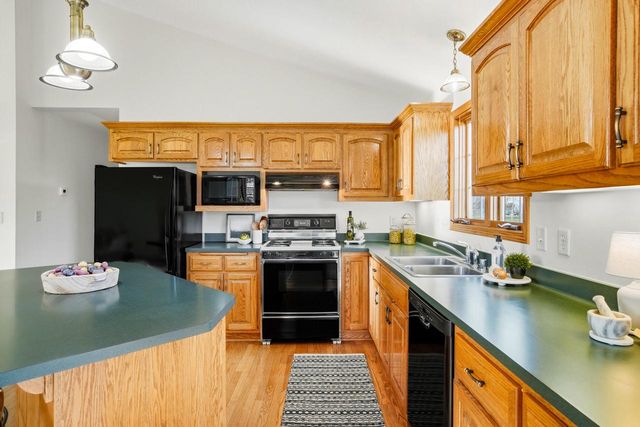 1001 Spring Waters DRIVE, Oconomowoc, WI 53066