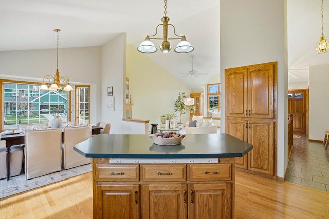 1001 Spring Waters DRIVE, Oconomowoc, WI 53066