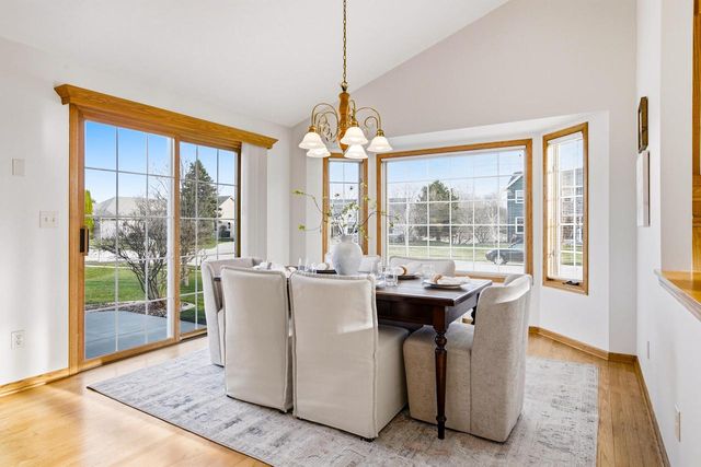 1001 Spring Waters DRIVE, Oconomowoc, WI 53066