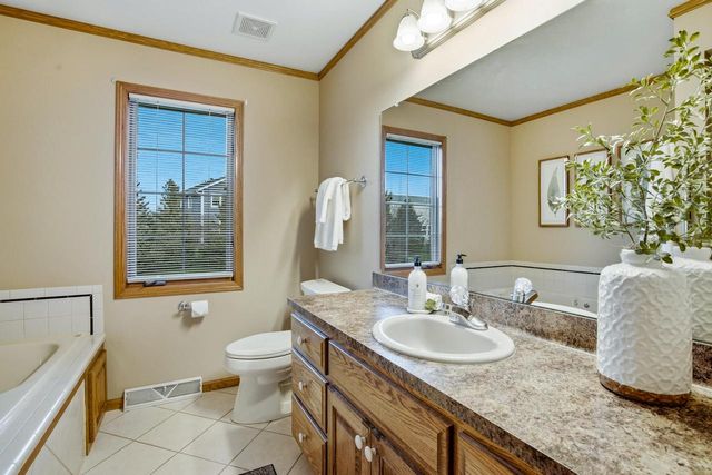 1001 Spring Waters DRIVE, Oconomowoc, WI 53066