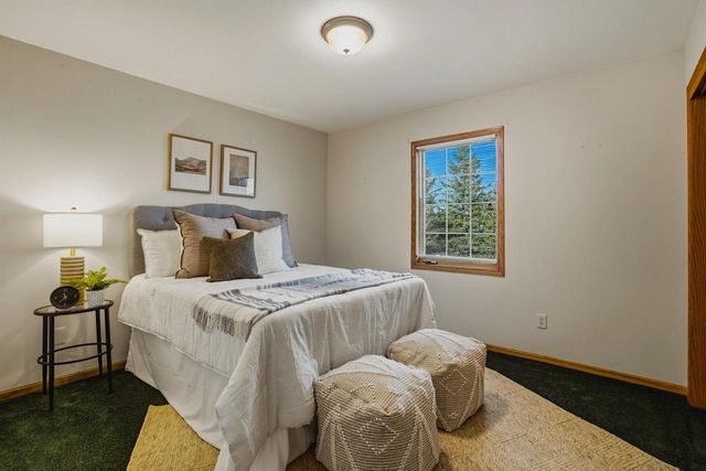 1001 Spring Waters DRIVE, Oconomowoc, WI 53066