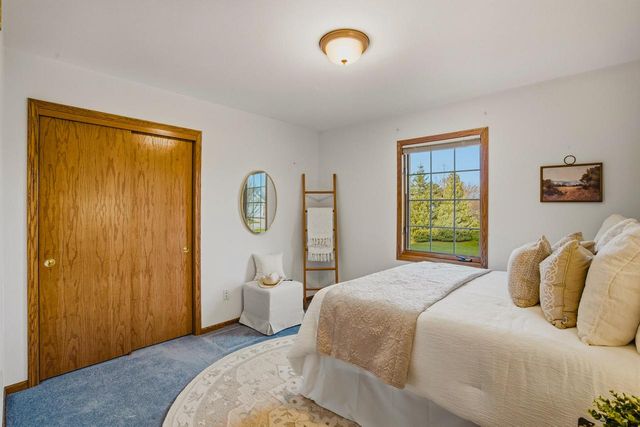 1001 Spring Waters DRIVE, Oconomowoc, WI 53066