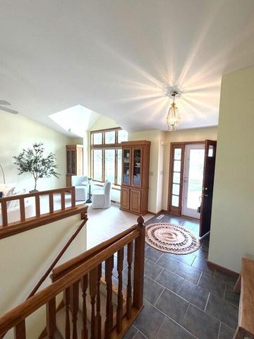 1001 Spring Waters DRIVE, Oconomowoc, WI 53066