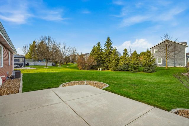 1001 Spring Waters DRIVE, Oconomowoc, WI 53066