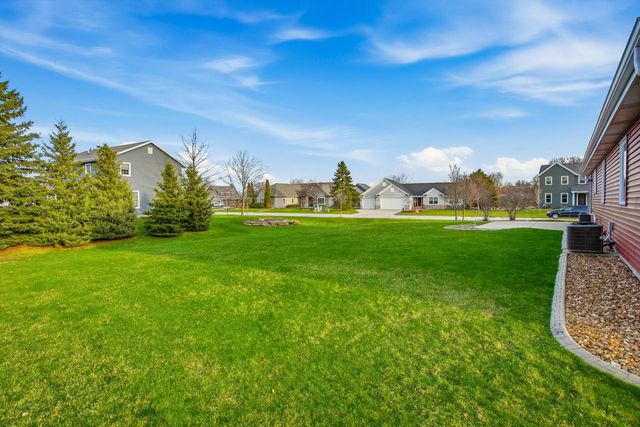 1001 Spring Waters DRIVE, Oconomowoc, WI 53066