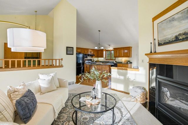 1001 Spring Waters DRIVE, Oconomowoc, WI 53066