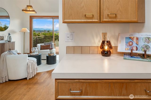 220 171ST Place NE, Bellevue, WA 98008