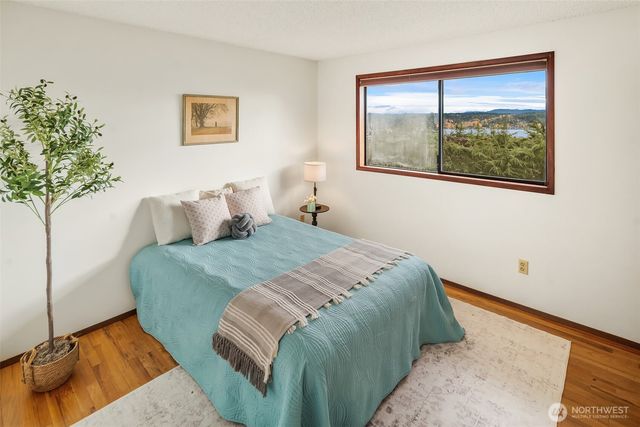 220 171ST Place NE, Bellevue, WA 98008