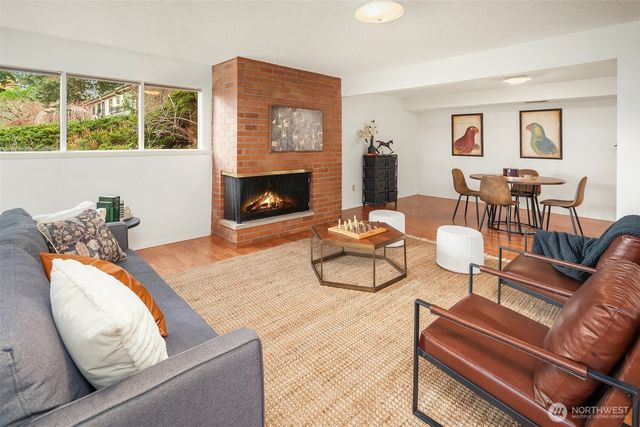 220 171ST Place NE, Bellevue, WA 98008