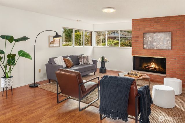 220 171ST Place NE, Bellevue, WA 98008