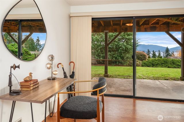 220 171ST Place NE, Bellevue, WA 98008