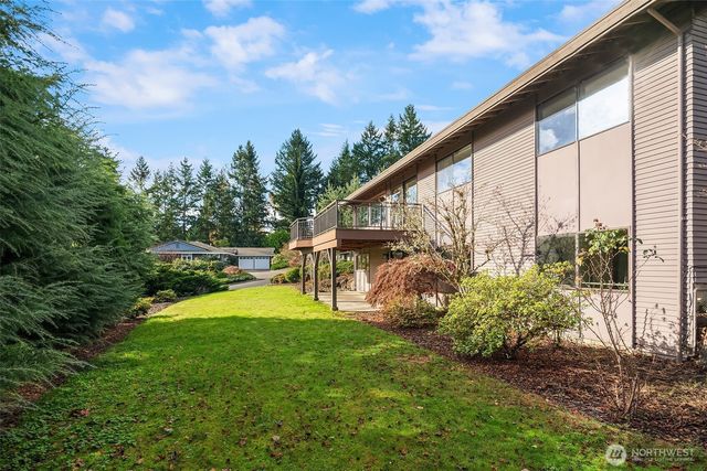 220 171ST Place NE, Bellevue, WA 98008