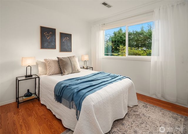 220 171ST Place NE, Bellevue, WA 98008