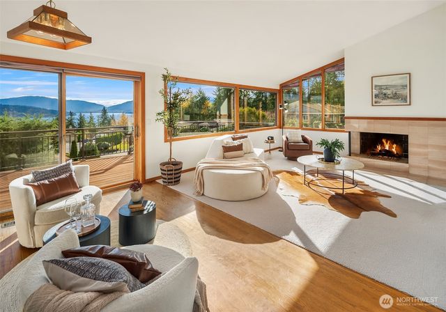 220 171ST Place NE, Bellevue, WA 98008