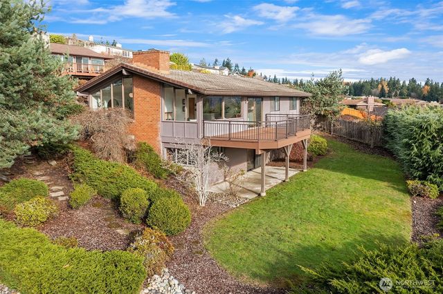 220 171ST Place NE, Bellevue, WA 98008