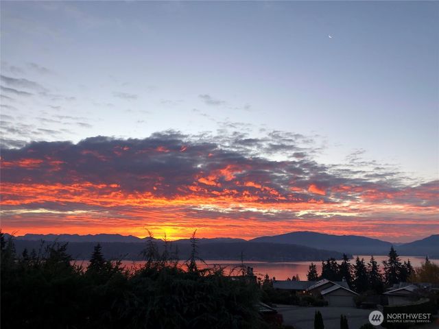 220 171ST Place NE, Bellevue, WA 98008