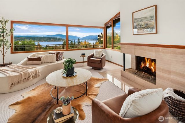 220 171ST Place NE, Bellevue, WA 98008