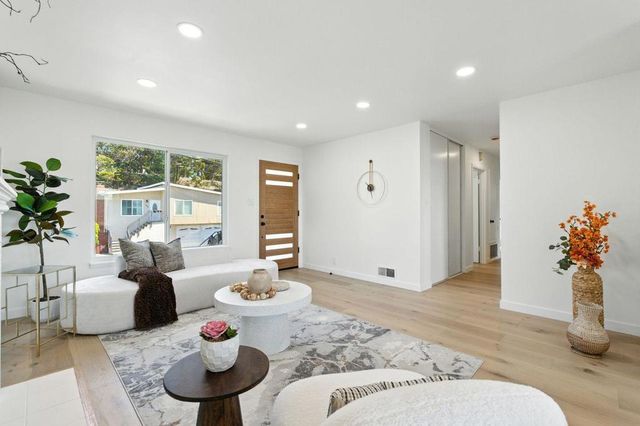 553 Diamond Avenue, South San Francisco, CA 94080