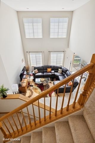 711 CREEKSIDE Circle 711, Gurnee, IL 60031
