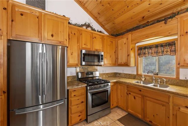 228 Lagunita, Big Bear Lake, CA 92315