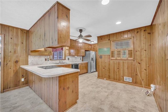 2164 Old Rex Morrow Road, Morrow, GA 30260