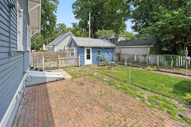 808 Troy Road, Edwardsville, IL 62025