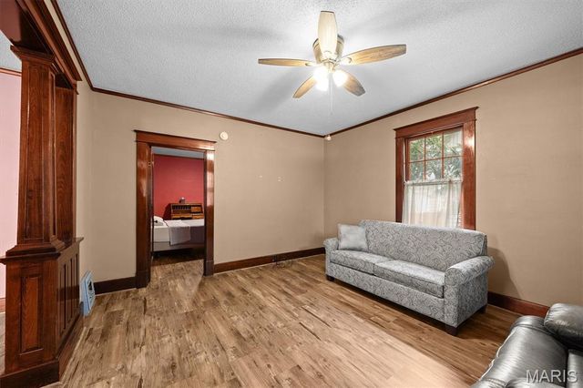 808 Troy Road, Edwardsville, IL 62025