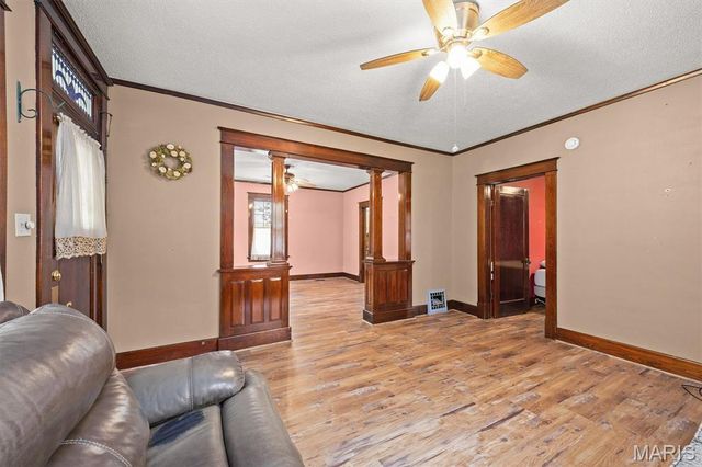 808 Troy Road, Edwardsville, IL 62025