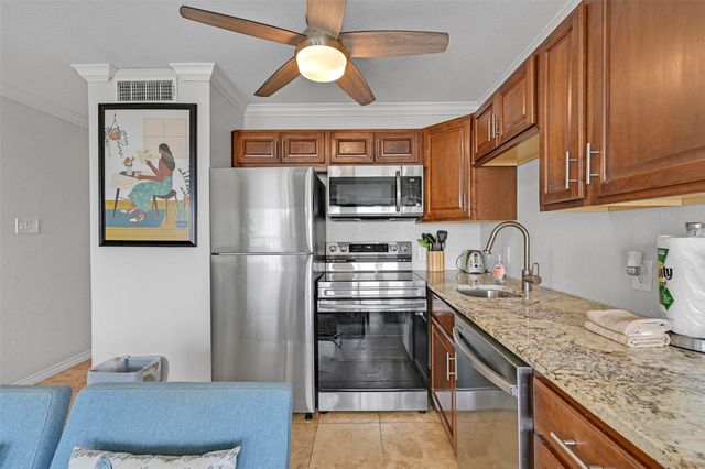 10811 San Luis Pass Road 2222, Galveston, TX 77554