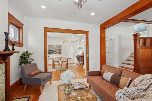 829 W 39th Terrace, Kansas City, MO 64111