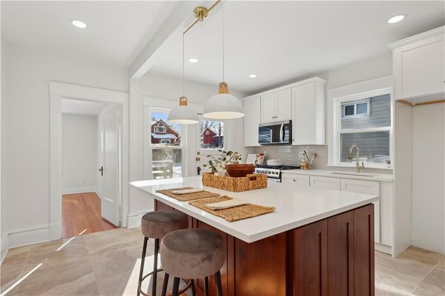 829 W 39th Terrace, Kansas City, MO 64111